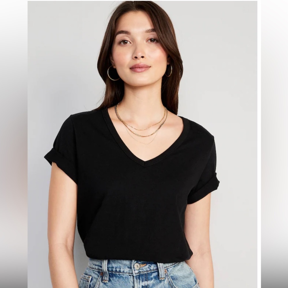 Old Navy EveryWear Black V-Neck T-Shirt - Picture 5 of 8
